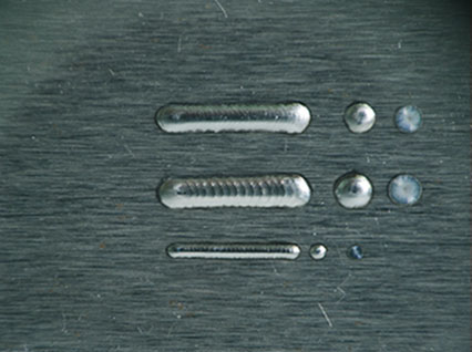 <a href='http://www.golfpk.cn/product/3.htm' class='text_a'>模具激光焊機(jī)</a>修復(fù)鏡面模具效果